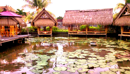 Gubuk Makan Segara Bambu di Bali Resto Tematik yang Cocok untuk Family ...