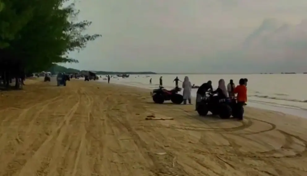 Pantai Karang Jahe