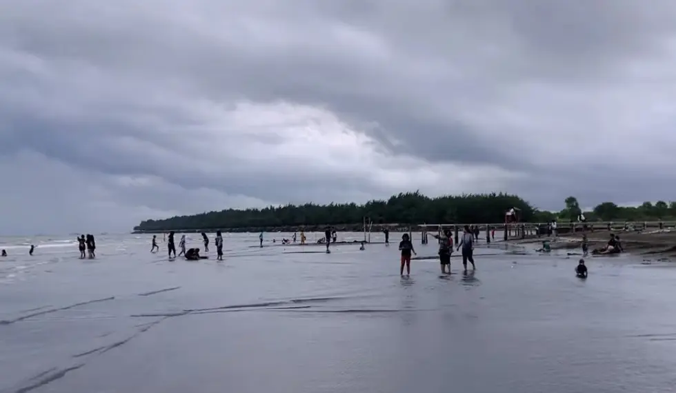Pantai Tirang