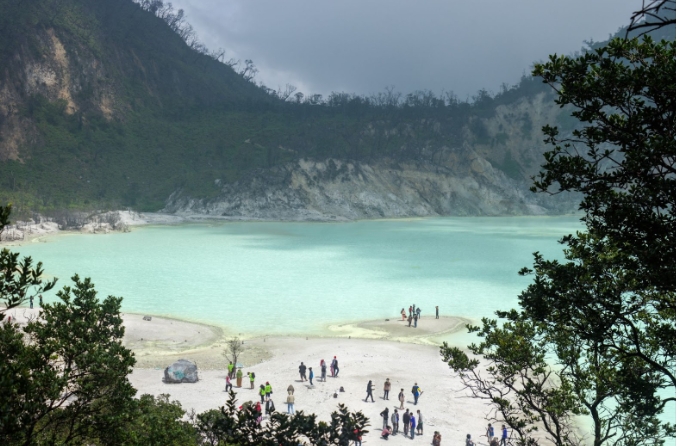 Danau Kawah Putih