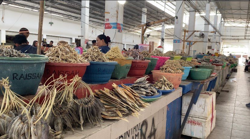 Ikan Asin Menjadi Buah Tangan Favorit Pengunjung di Labuan Bajo - RRI.co.id