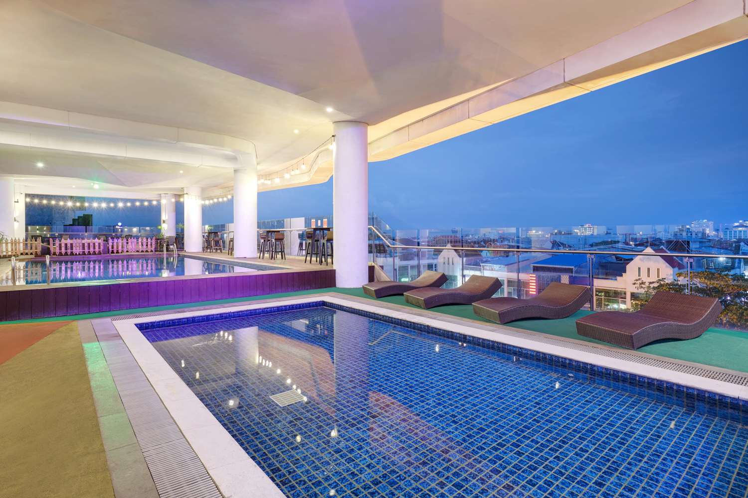 HOTEL GOLDEN TULIP PONTIANAK - Copacabana Pool