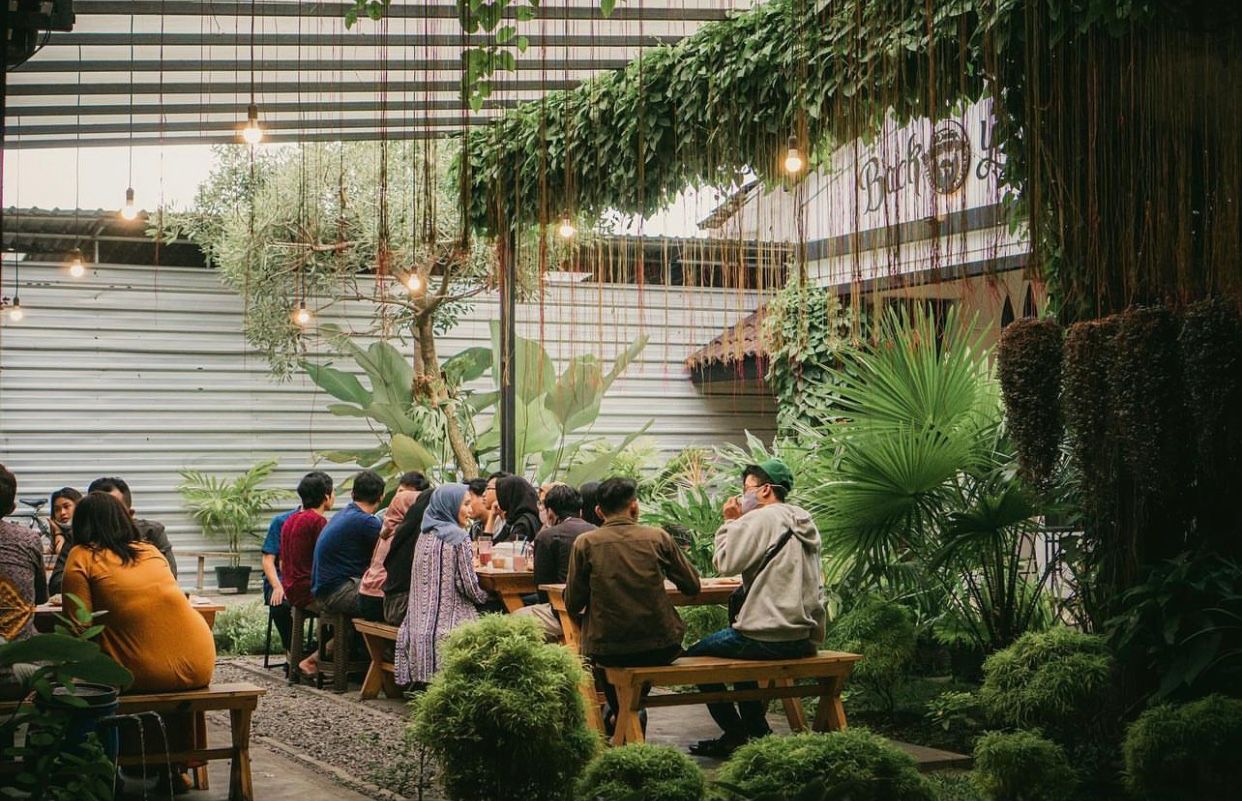 iLitterless - Warkop Brewok, Buah dari Ketekunan, Konsistensi dan Kerja  Keras