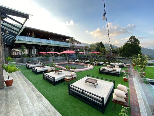 Bernuansa Pegunungan, Hill House Resto Sajikan Menu Internasonal – Memontum