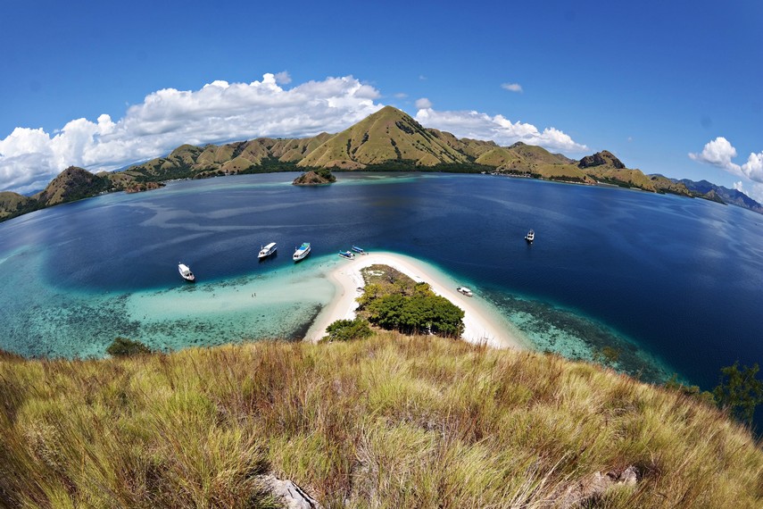 Pulau Kelor: Keindahan Alam Bawah Laut di Labuan Bajo - Indonesia Kaya