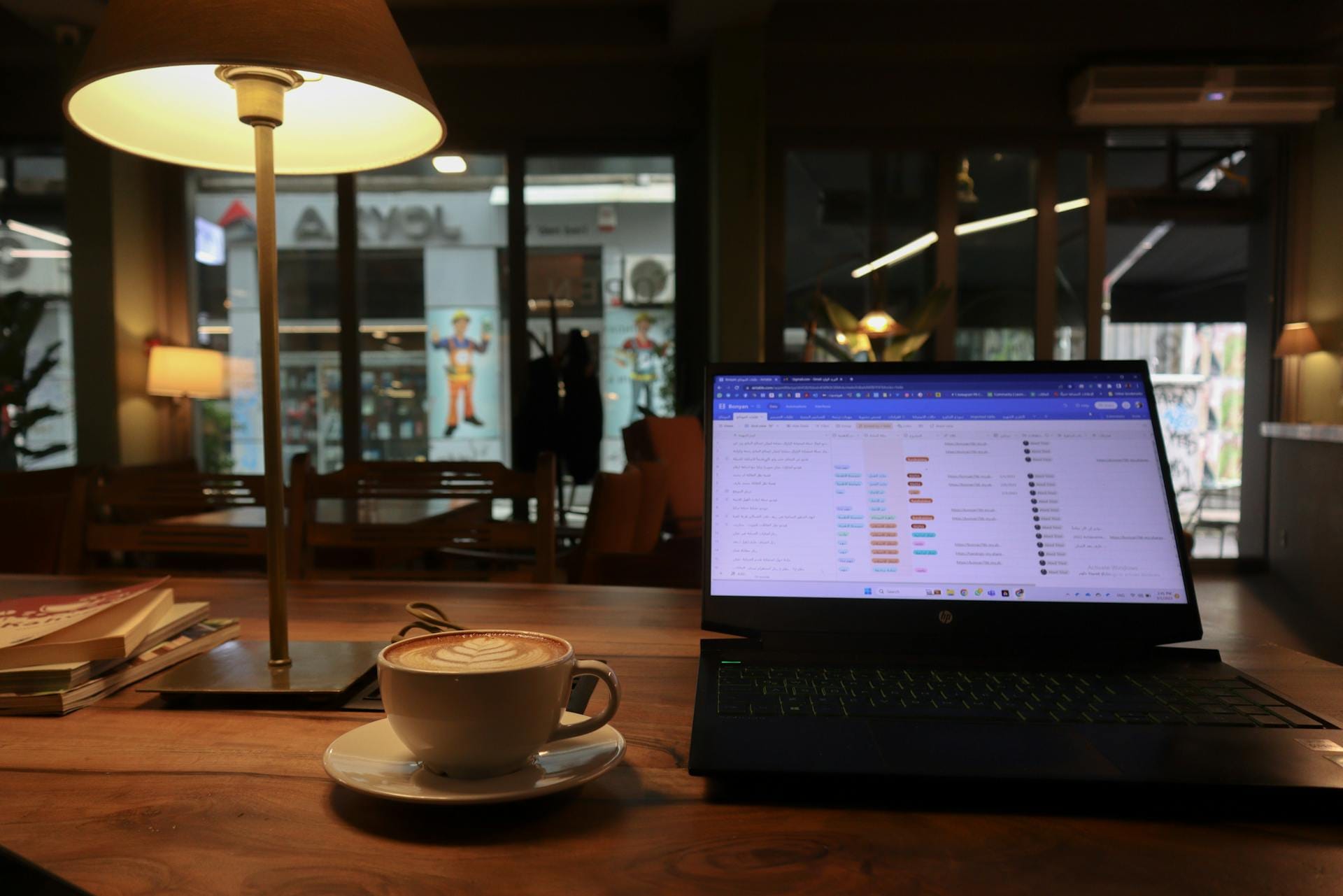 7 Cafe 24 Jam Malang, WiFi Kencang dan Nyaman Buat Nugas!