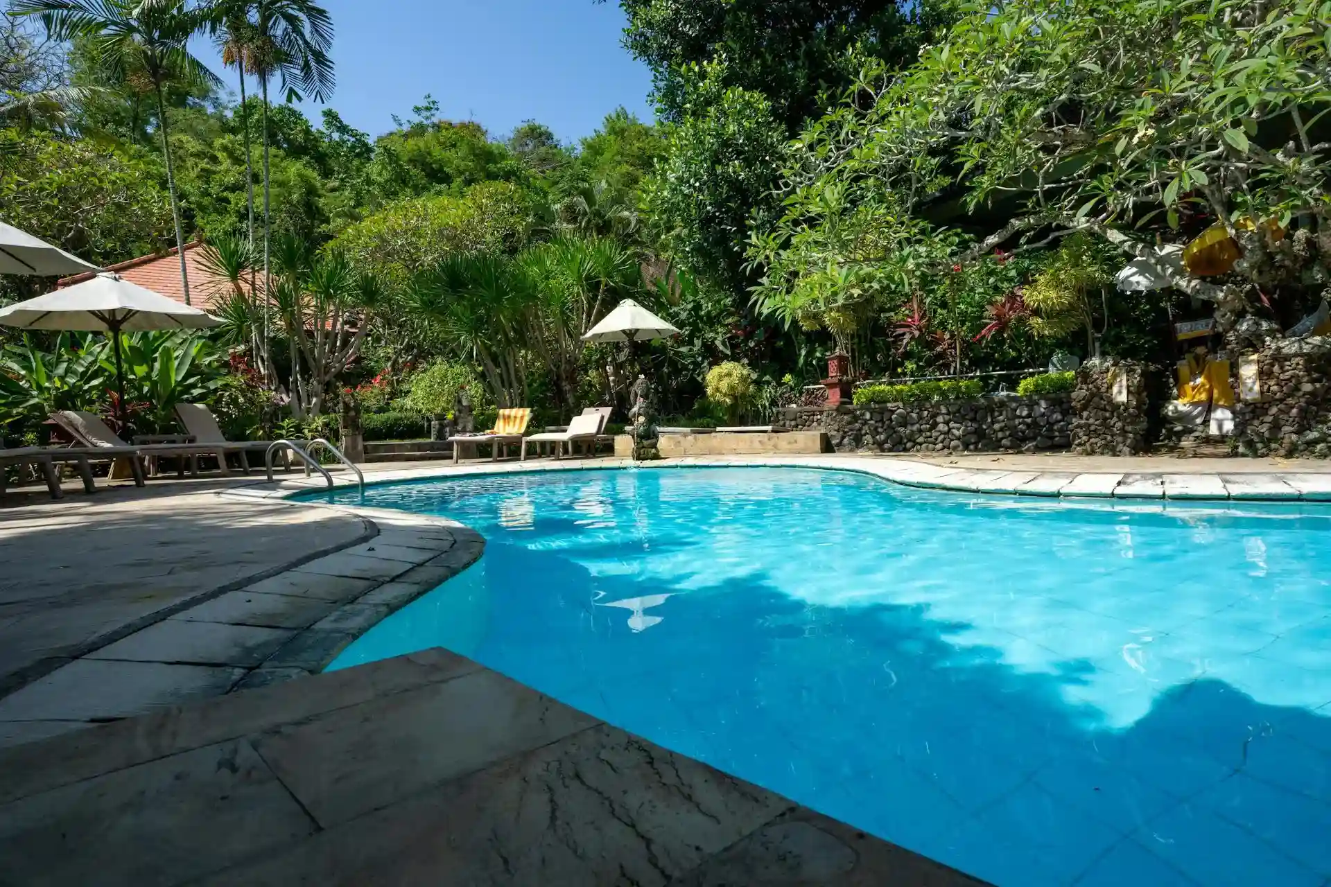 6 Kolam Renang Hotel di Samarinda untuk Umum, Update Harga 2026