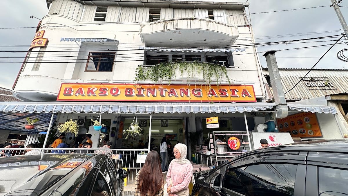 Bakso Bintang Asia: Authentic Indonesian Dining Experience in Bandung