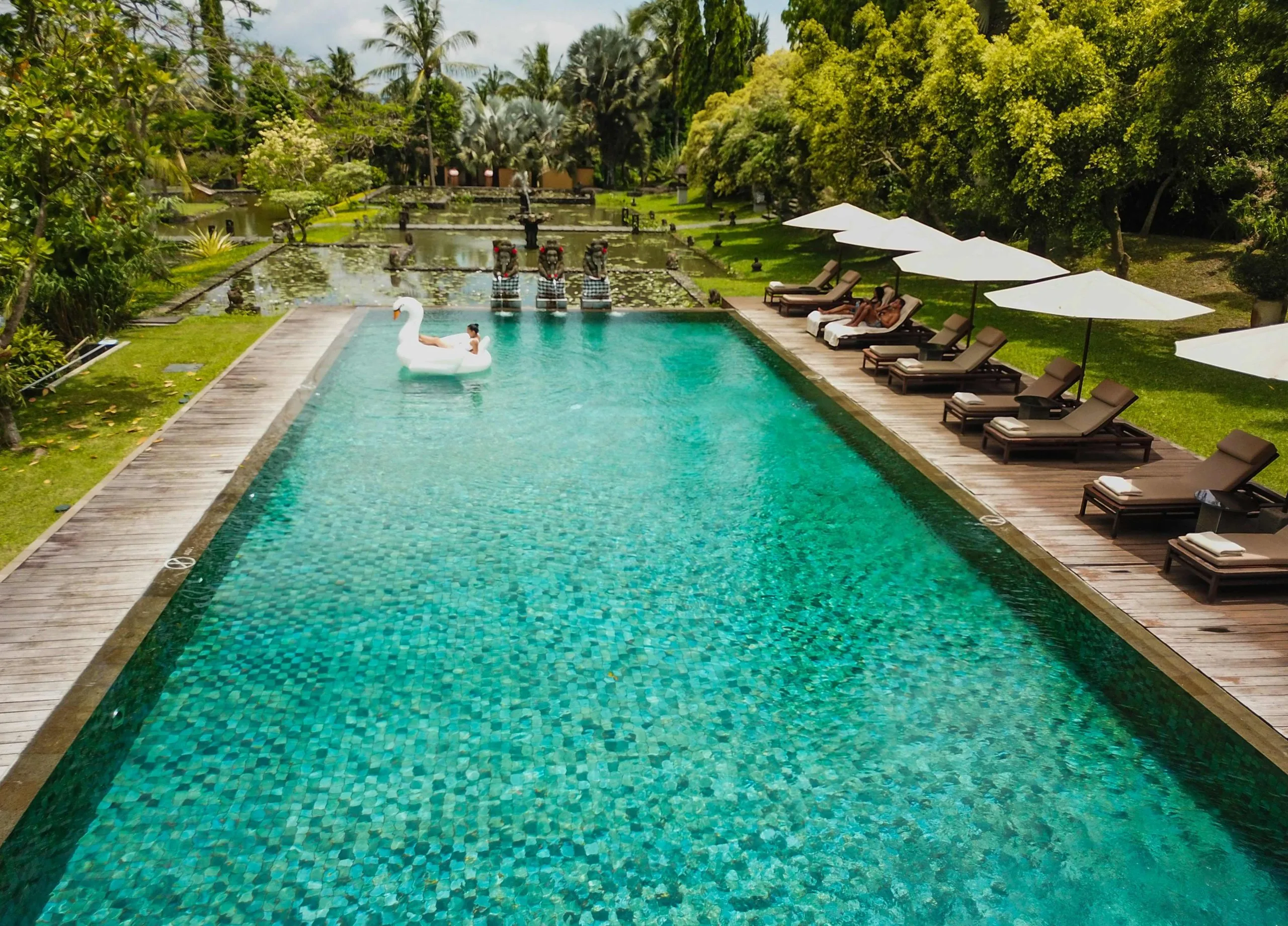 6 Kolam Renang Hotel Salatiga untuk Umum: Harga & Fasilitas Terbaru