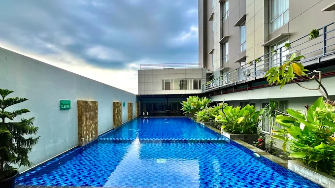 Kolam Renang Hotel Amandaru (Sumber: Google Maps Hotel Andaru/Eko Saputra)