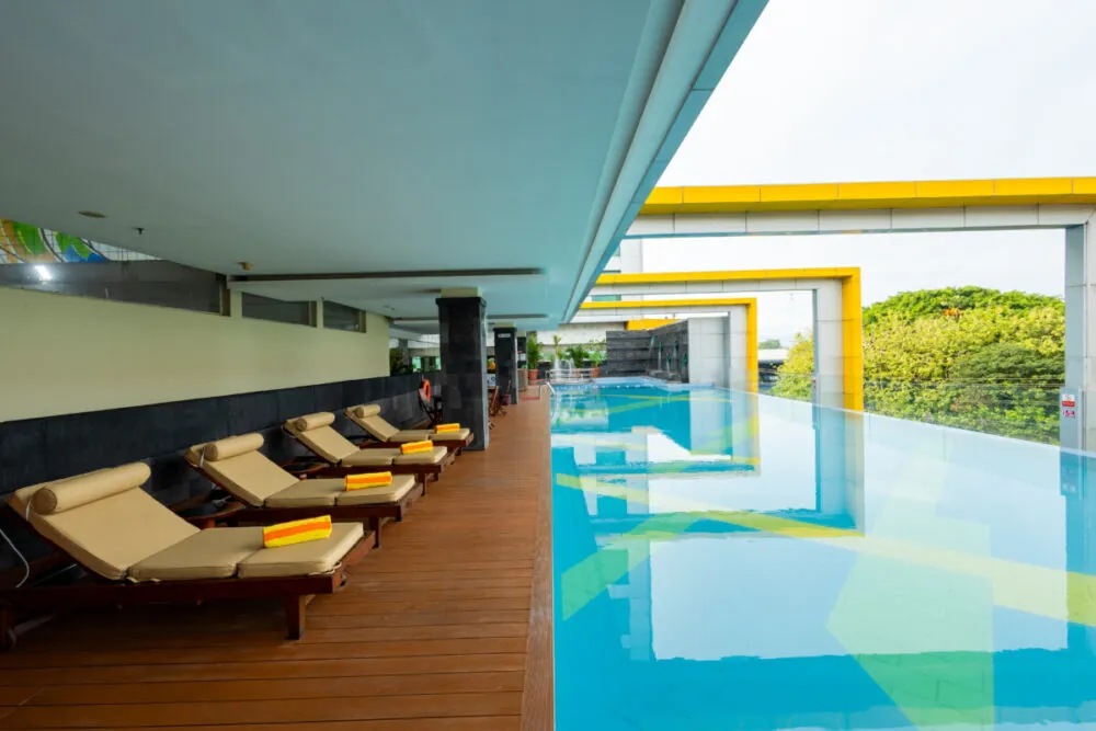 Kolam Renang di Grand Artos Hotel & Convention (Sumber: grandartoshotel.com)