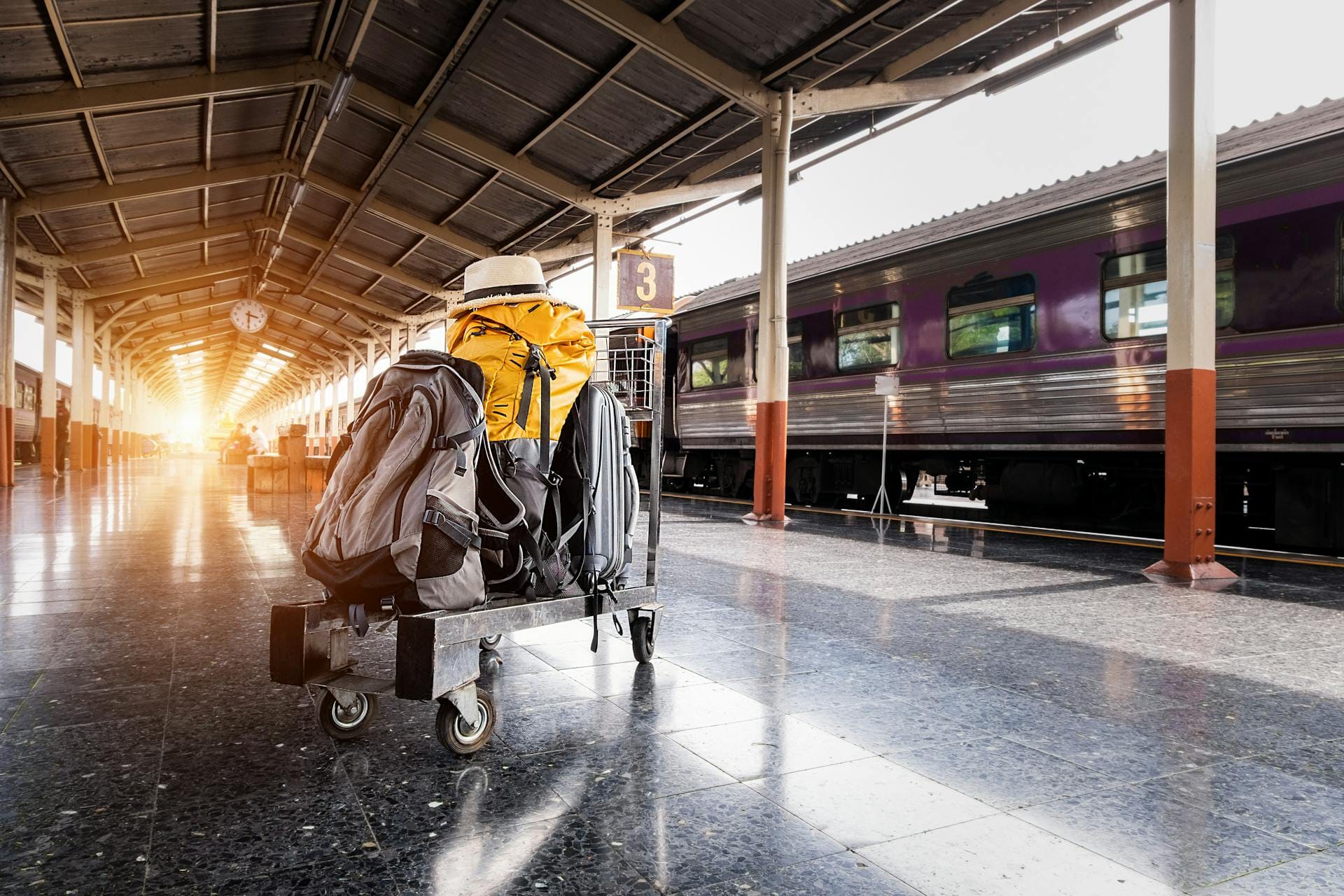 15 Barang Wajib Solo Travelling di 2026, Aman & Ringan!