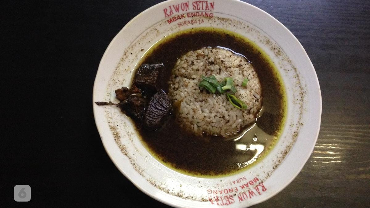 Kuliner Malam Jumat: Rawon Setan Mbak Endang yang Pedasnya Nendang