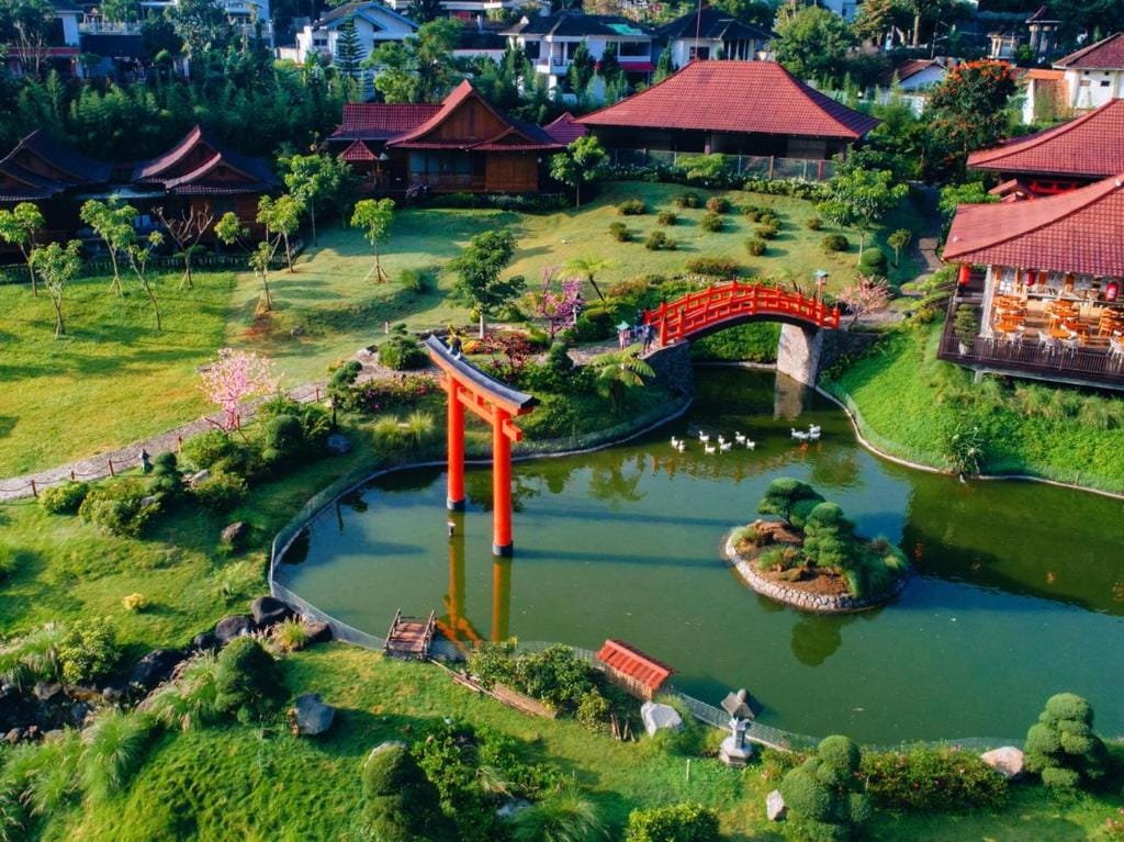 The Onsen Hot Spring Resort, Batu (harga terbaru 2026)