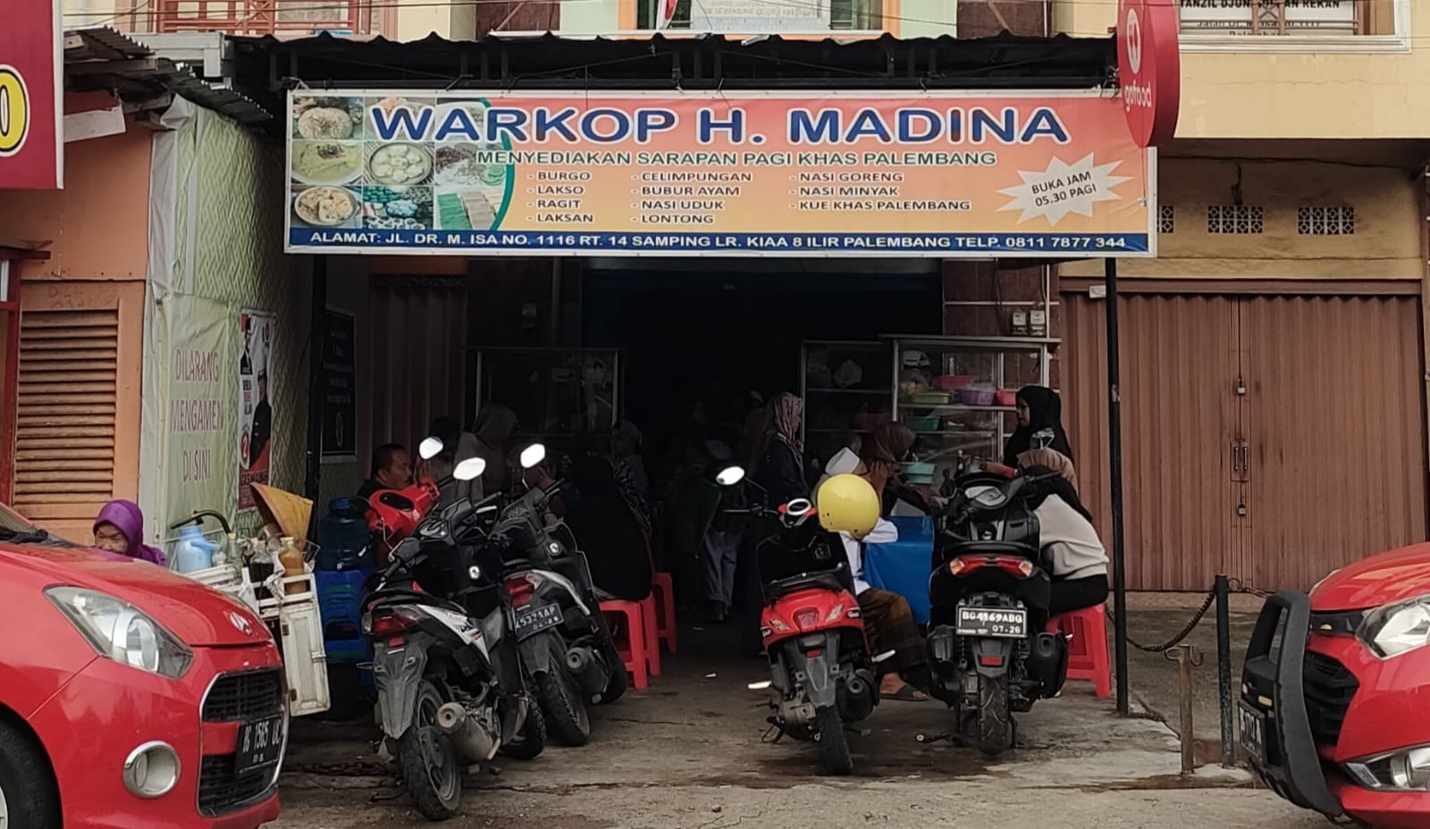 Yuk ! Sarapan Kuliner Khas Palembang: Warkop H Madina Sajikan Menu Lengkap  Selalu Ramai dikunjungi Pelancong