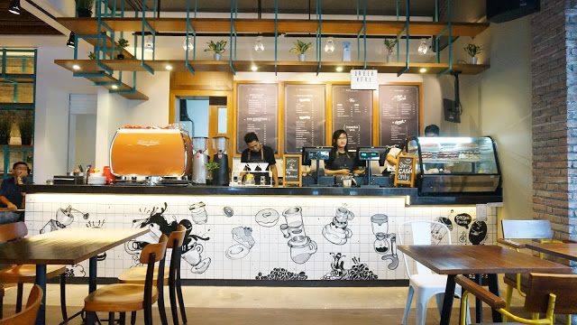 Love Food Surabaya: COMMUNAL COFFE & EATERY SURABAYA