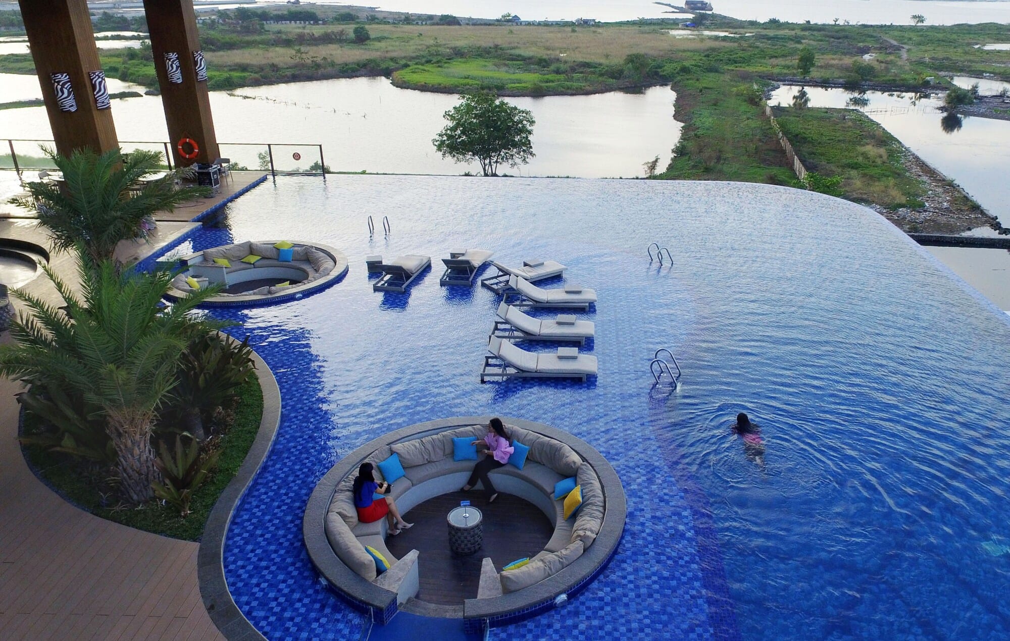 Ulasan, Promo & Foto The Rinra Makassar 2026 - Expedia