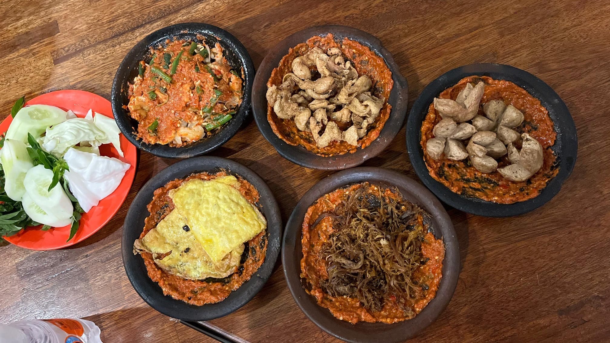 Harga Menu Warung Bu Kris, Penyetan Pedas Populer di Surabaya | Stylo