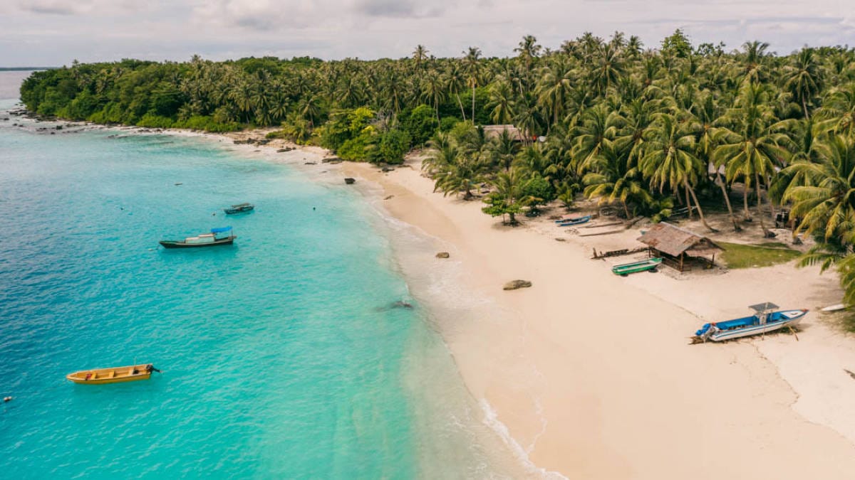 Pulau Asu, Surga Dunia Tersembunyi di Nias Barat