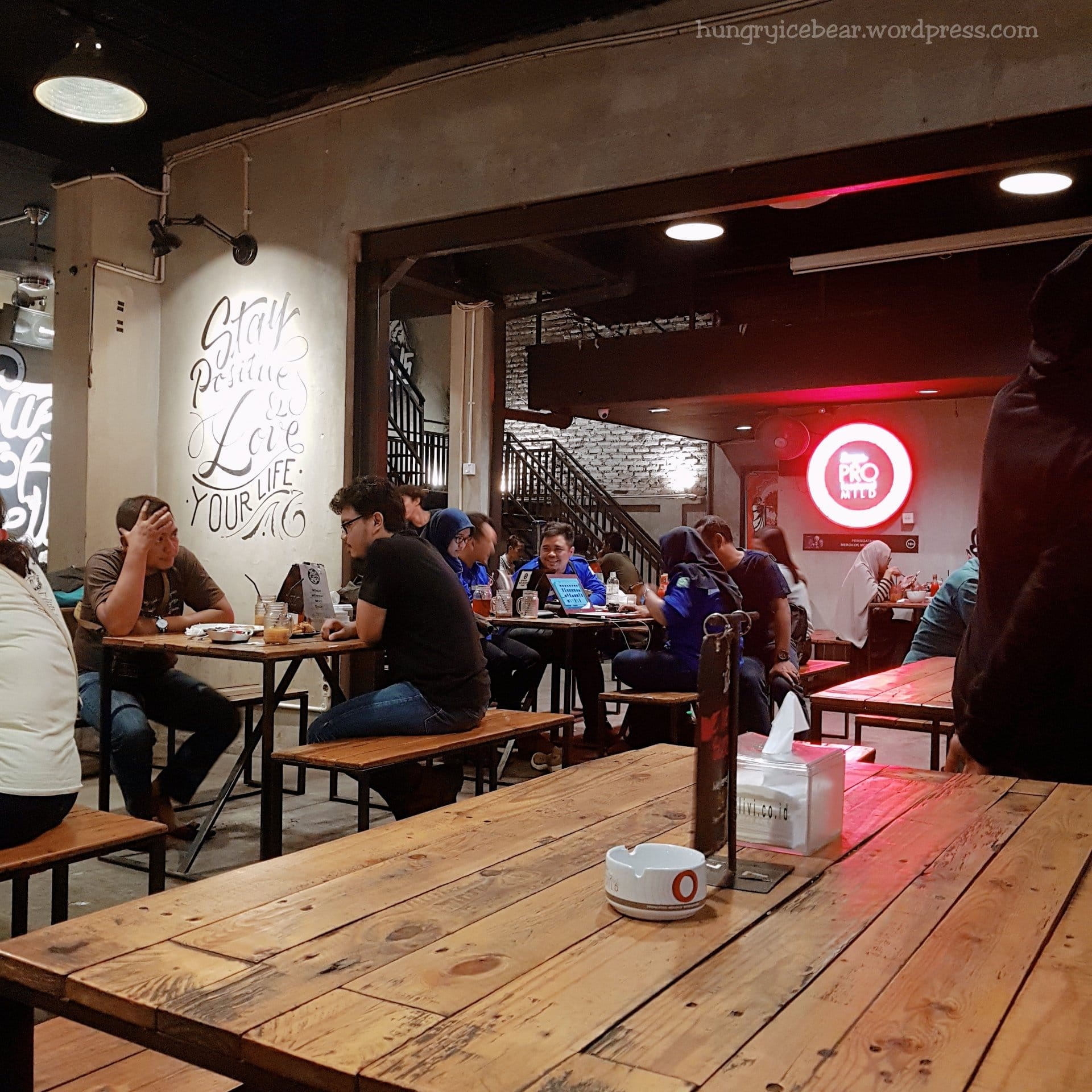Dejavu Cafe 24jam Ngagel Surabaya Review ā Living a happy life.