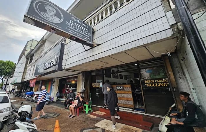 Rawon Nguling: Kuliner Legendaris di Kota Malang - Paket Wisata Malang | Paket Wisata Batu | Sewa Villa di Batu Malang