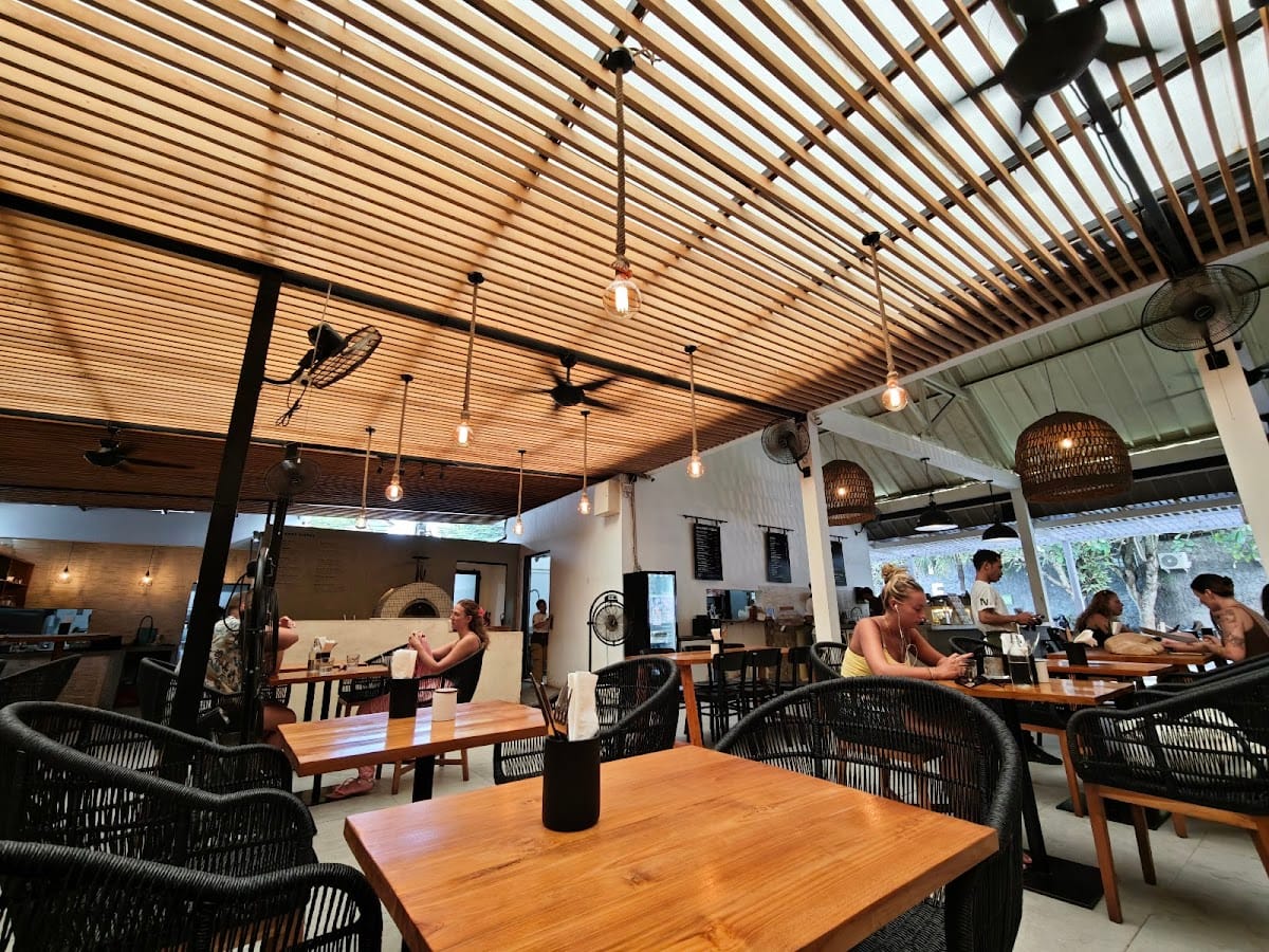 NOURISH CAFE ULUWATU: A Healthy Haven for Delicious Eats in Bali