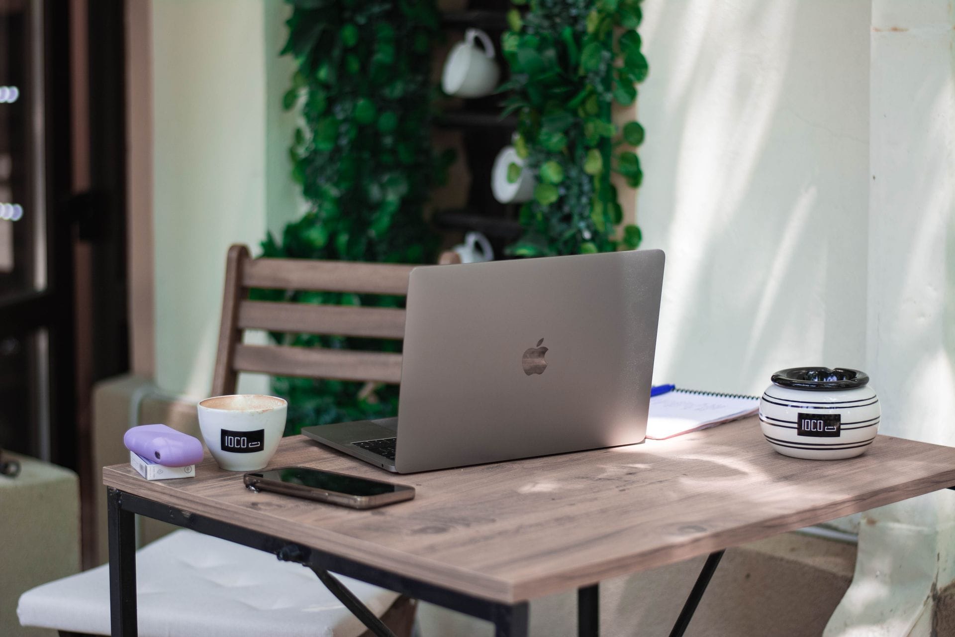 Coffee Shop untuk WFC di Solo: 7 Tempat Nyaman dengan Wi-Fi Kencang & Colokan Melimpah