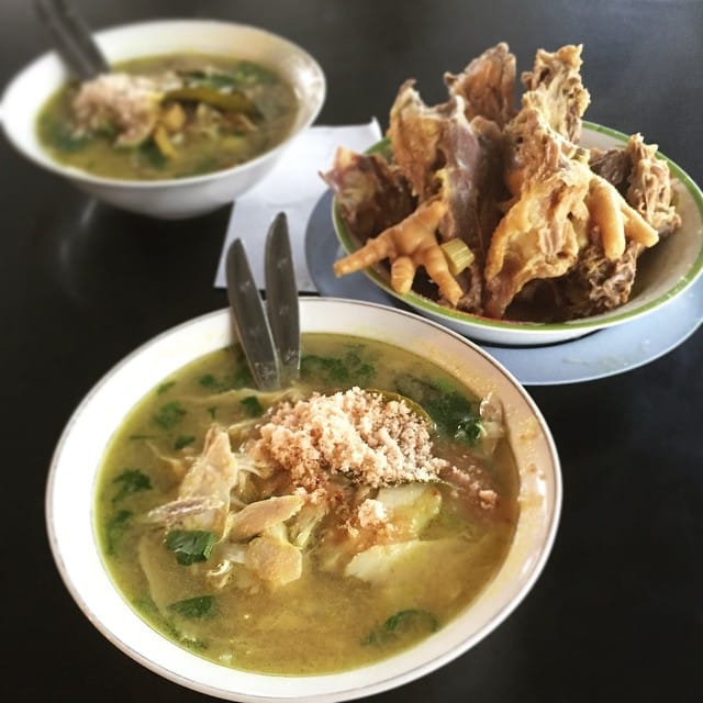 Soto Cak Har, Rekomendasi Kuliner Enak di Surabaya yang Beri Bonus Balungan Gratis