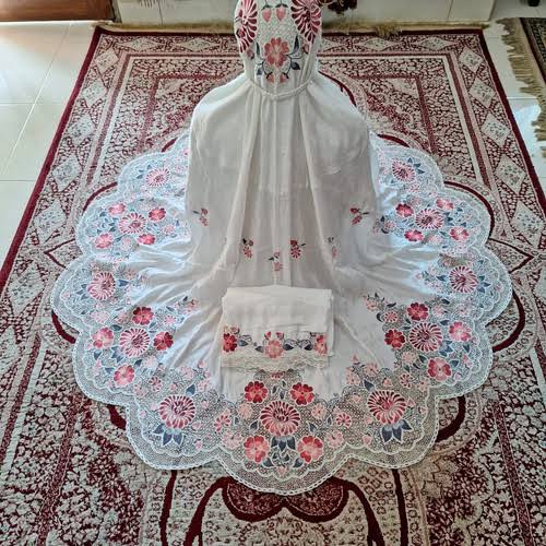 Mukena Kerancang Bukittinggi: Warisan Seni dan Budaya Minangkabau yang Wajib jadi Oleh-Oleh - Kota Bukittinggi