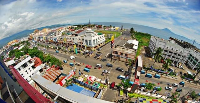 Kawasan-Boulevard-Manado - Phinemo.com