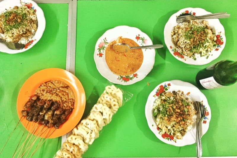 Review Nasi Lengko Haji Barno, Cirebon - PergiDulu.com