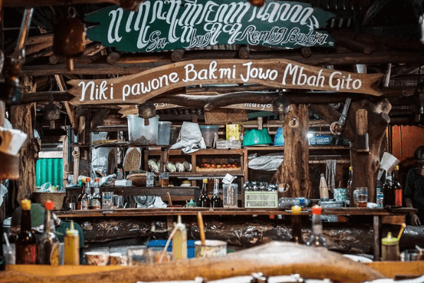 Warung Bakmi Mbah Gito: Harga dan Menu Jawa Legandaris - Sabila Transport