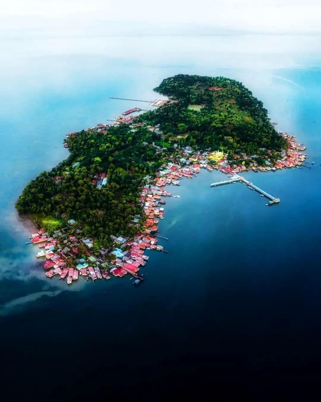 Pulau Penyengat di Riau : Harga Tiket, Foto, Lokasi, Fasilitas dan Spot - TempatWisata.pro