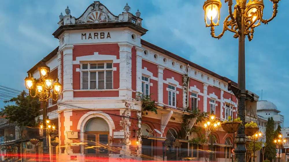 10 Kuliner Kota Lama Semarang Terpopuler & Paling Enak