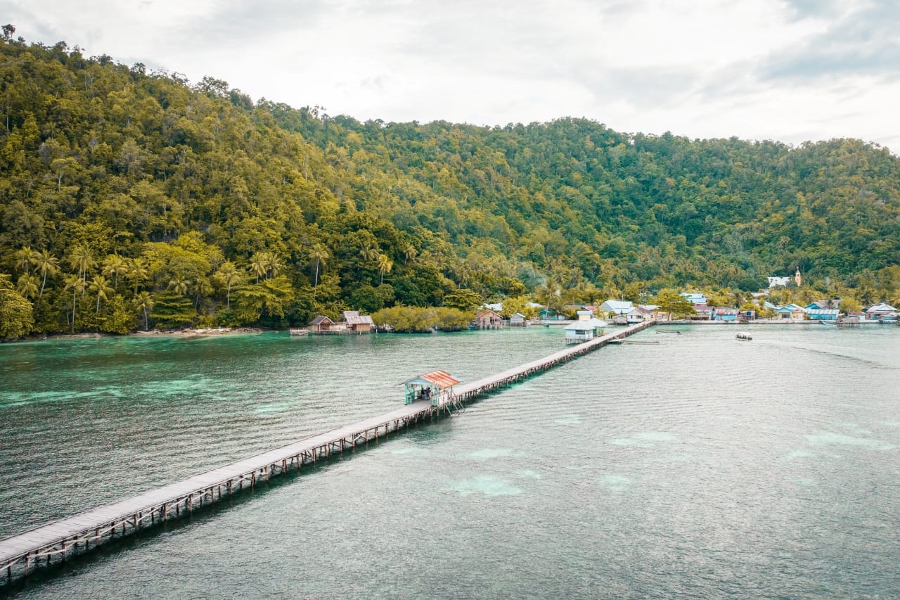 Menyelami Keindahan Yenbuba, Destinasi Tersembunyi di Pulau Mansuar