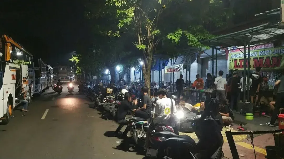 Angkringan Jogja 24 Jam: 3 yang Buka Nonstop dan 4 Ikon Kopi Joss