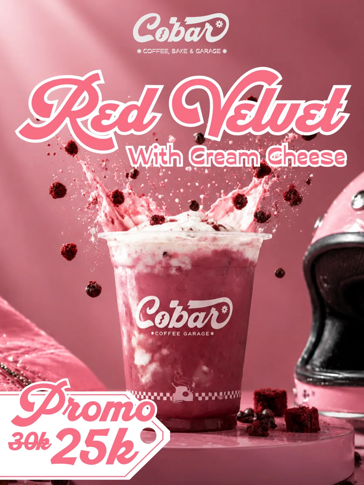 Minuman red velvet dengan cream cheese di gelas plastik bertuliskan Cobar