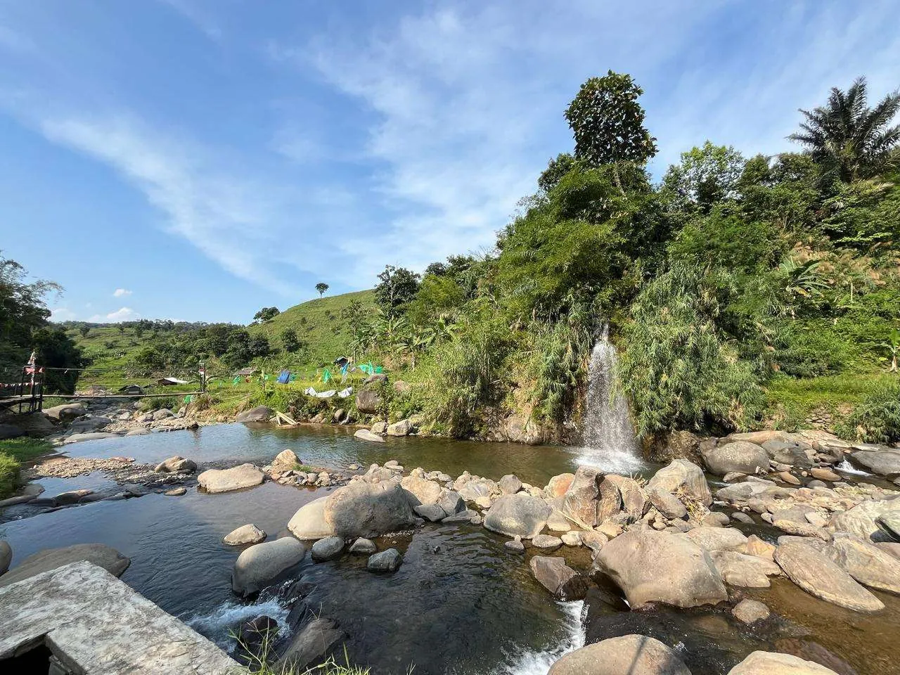 5 Tempat Camping di Sentul Dekat Sungai