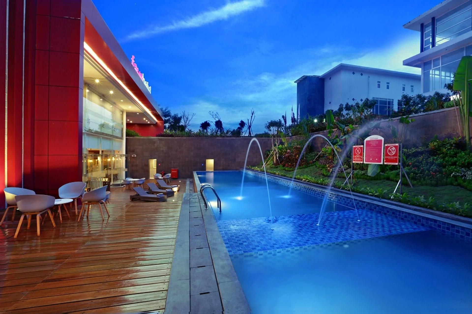 Kolam Renang Hotel Banjarbaru untuk Umum: 5 Hotel Dicek