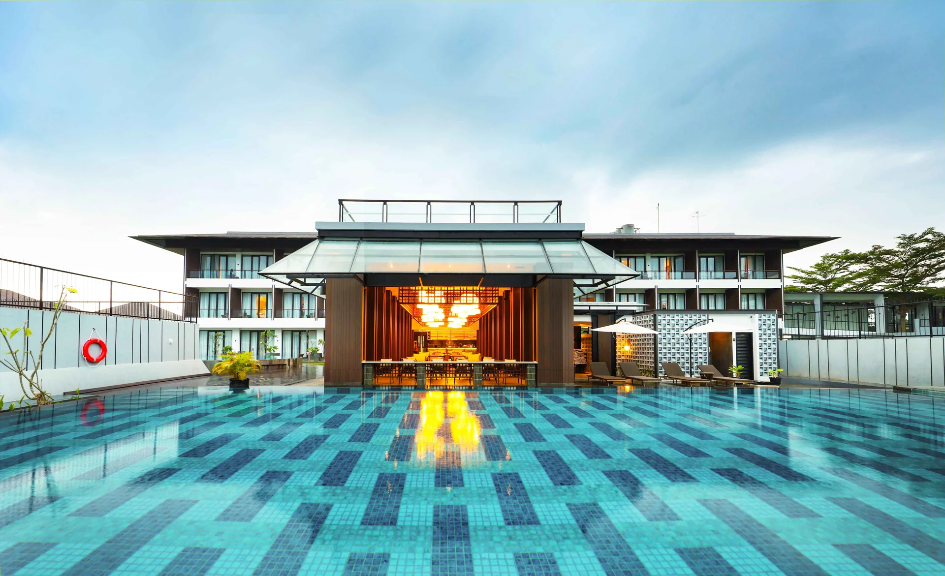 Kolam Renang Hotel Garut untuk Non-Tamu: Tiket Resmi 2026