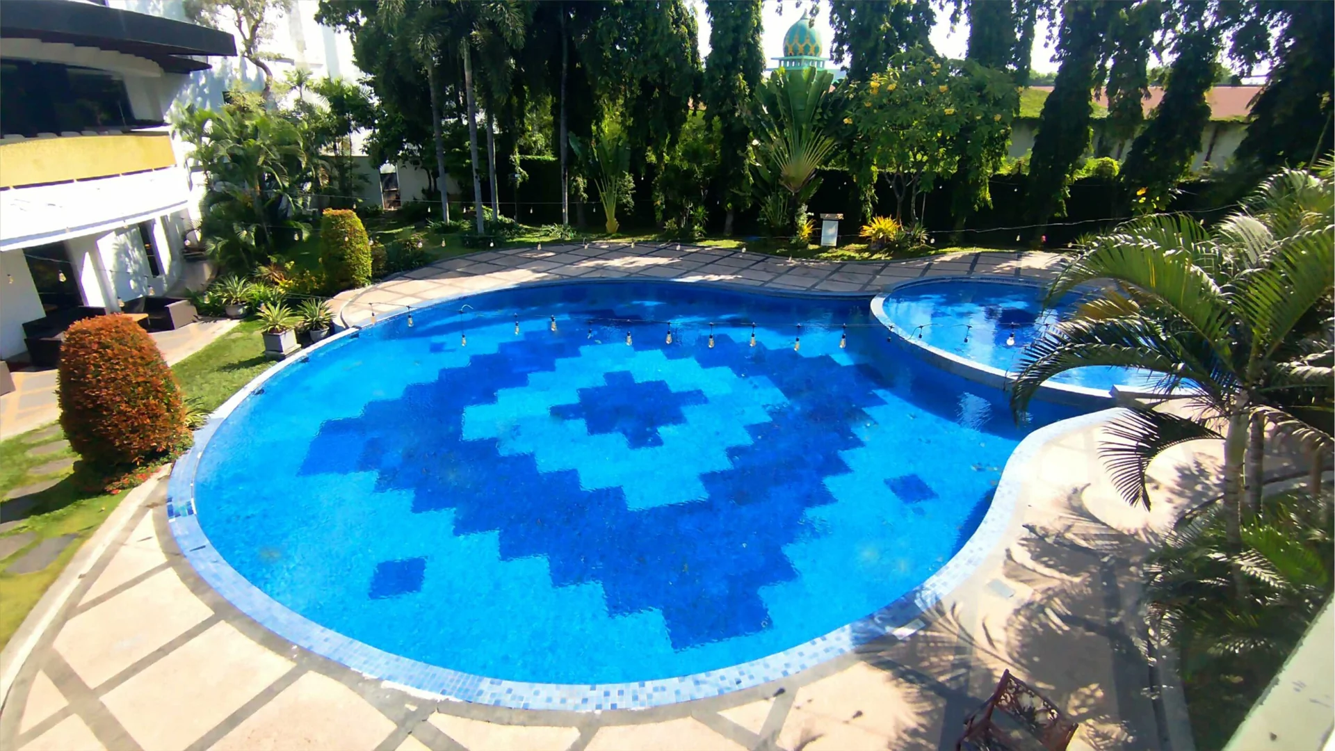 Kolam Renang Hotel Sidoarjo untuk Umum: Tiket Resmi 2026