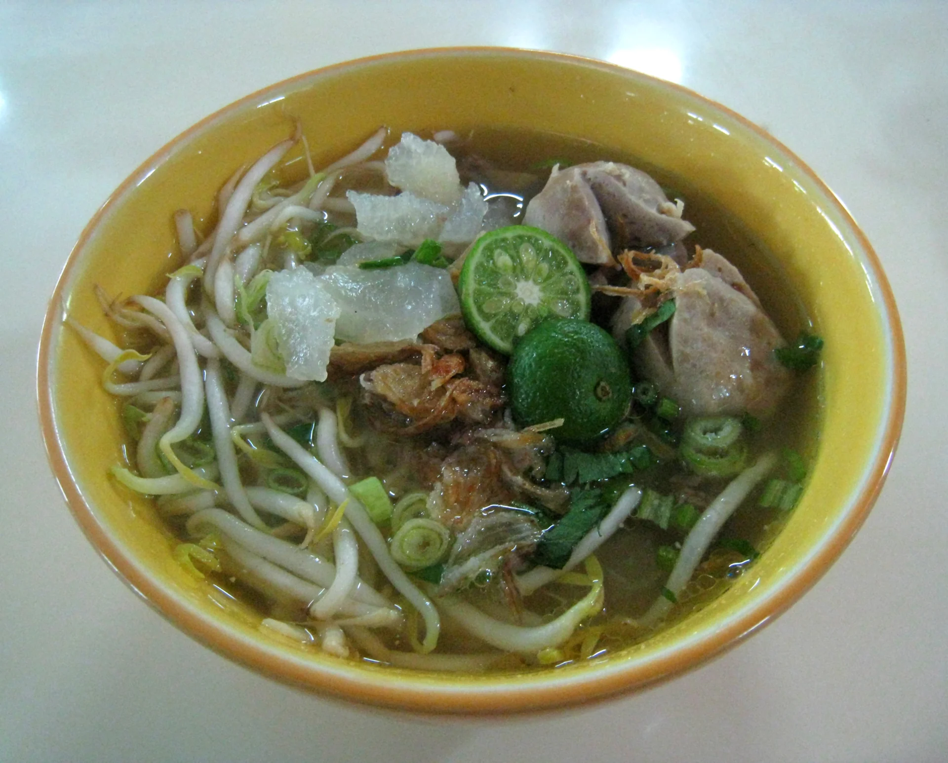 Mie Kocok Bandung: 7 Kedai Legendaris, Harga, dan Jam Buka