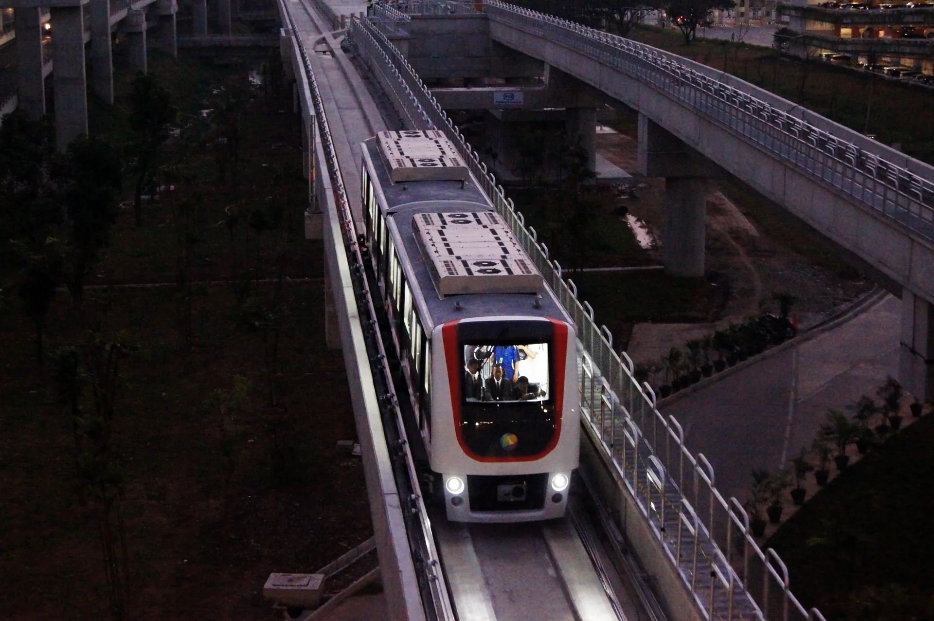 Kereta Skytrain antarterminal di Terminal 3 Bandara Soekarno-Hatta