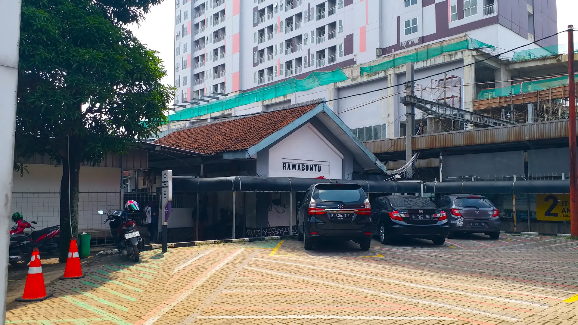 Bangunan Stasiun Rawa Buntu, stasiun KRL terdekat ke BSD