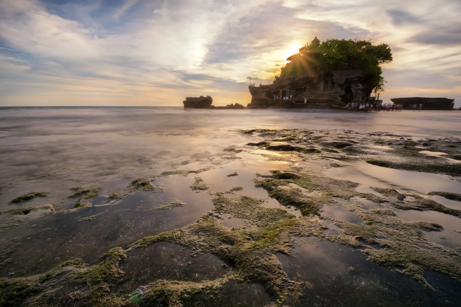 Tiket Masuk Tanah Lot 2026: Harga, Jam Buka, Sunset & Rute